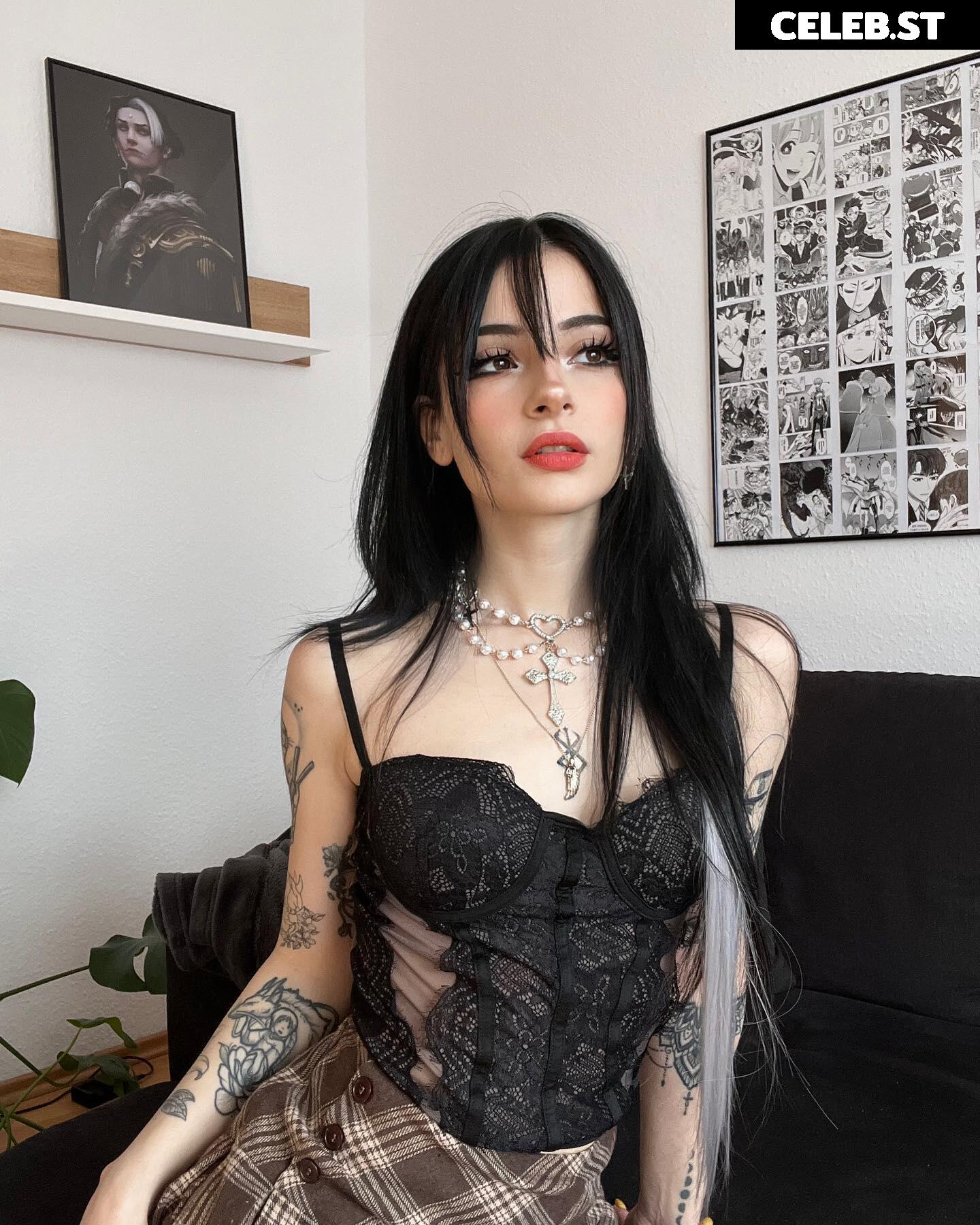 Cata Leyah / cata.leyah / cataleyah_ / leyahcata Image 12480612