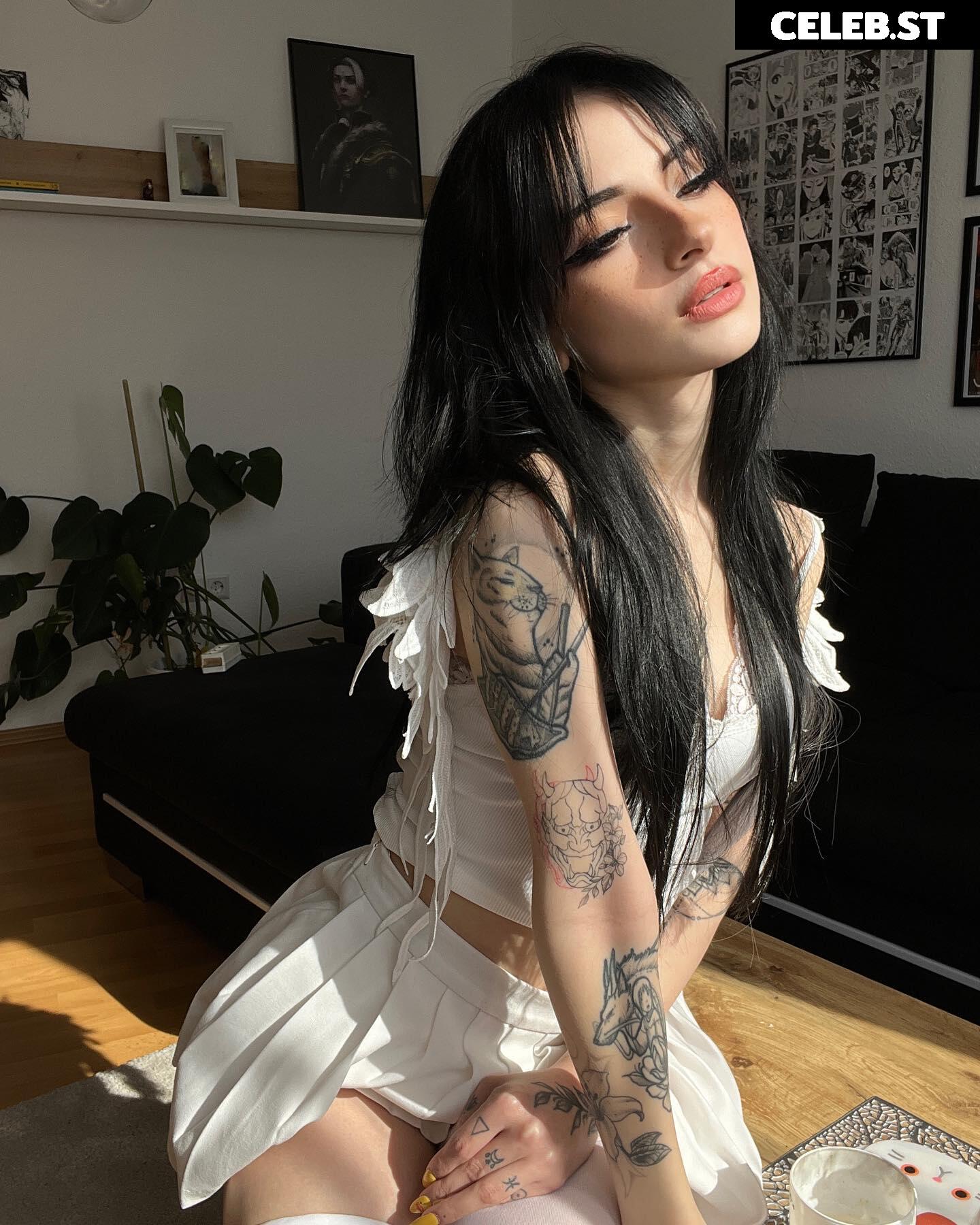 Cata Leyah / cata.leyah / cataleyah_ / leyahcata Image 12480615