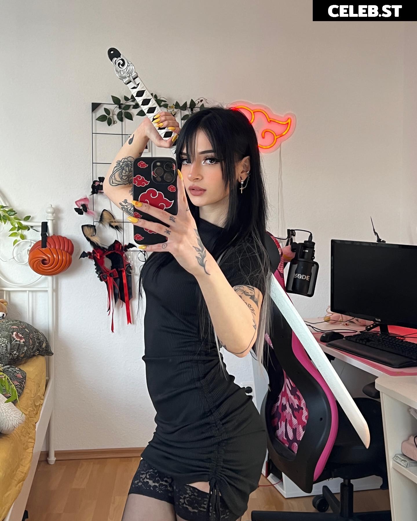 Cata Leyah / cata.leyah / cataleyah_ / leyahcata Image 12480609