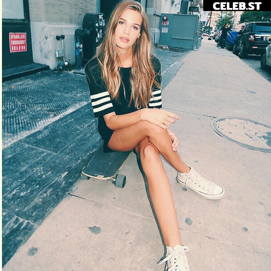 Noel Capri Berry Image 12480315