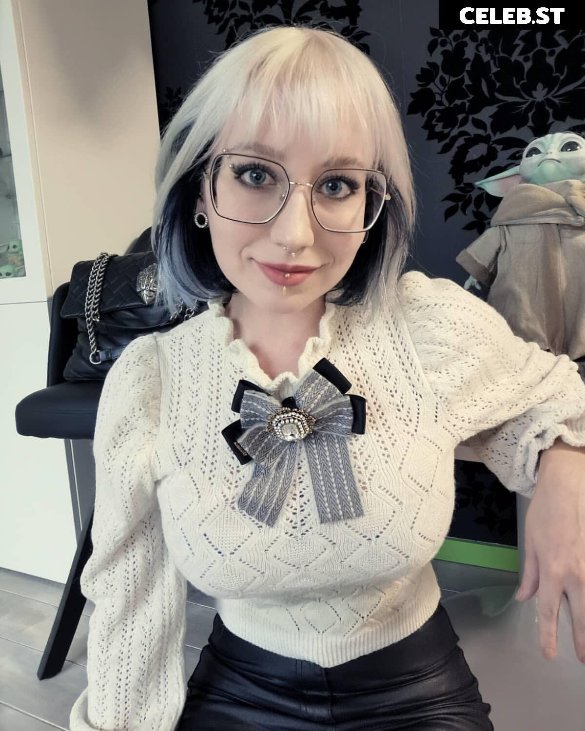 Methvespertine aka Tiffany Methuselah Image 12482898