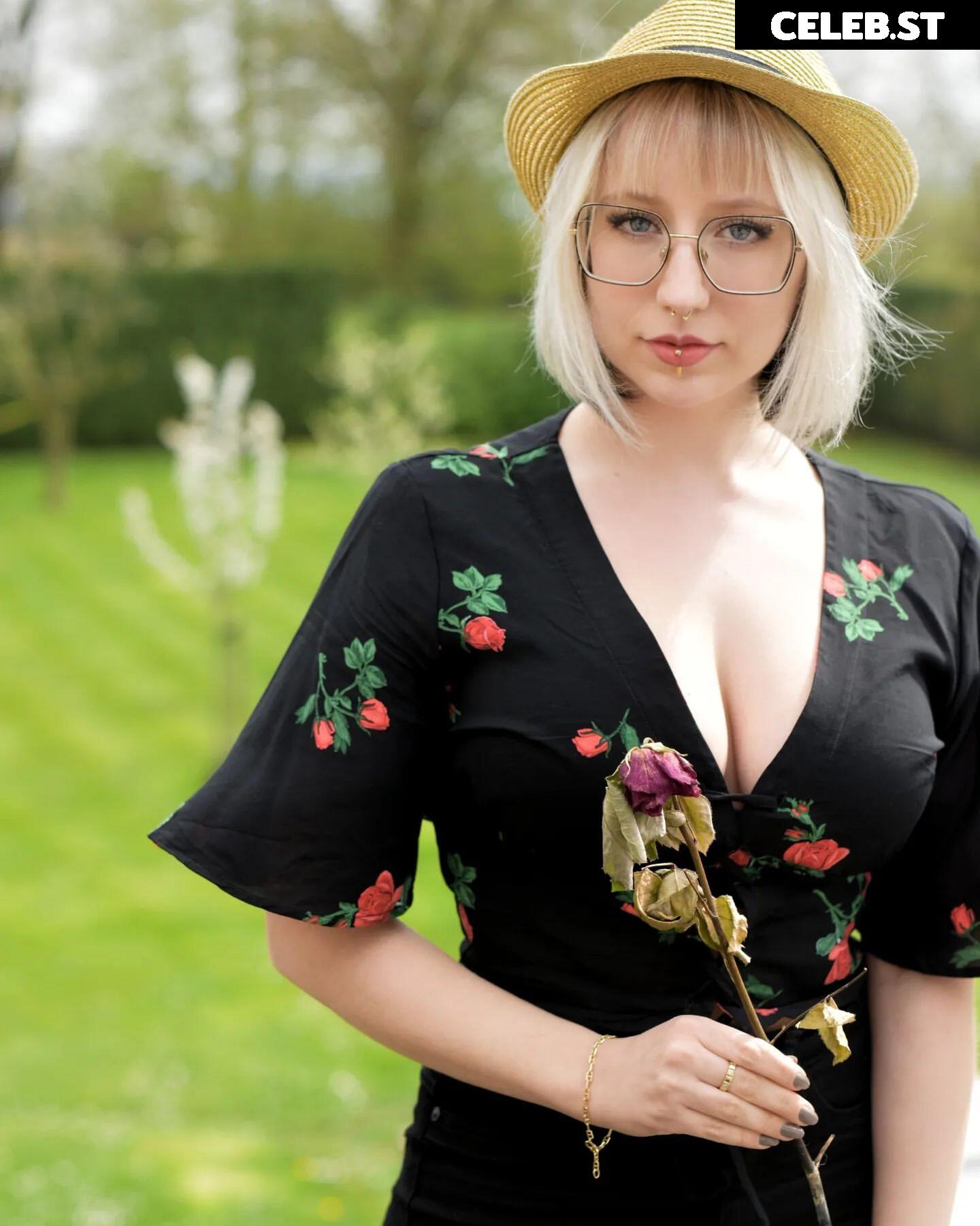 Methvespertine aka Tiffany Methuselah Image 12482876