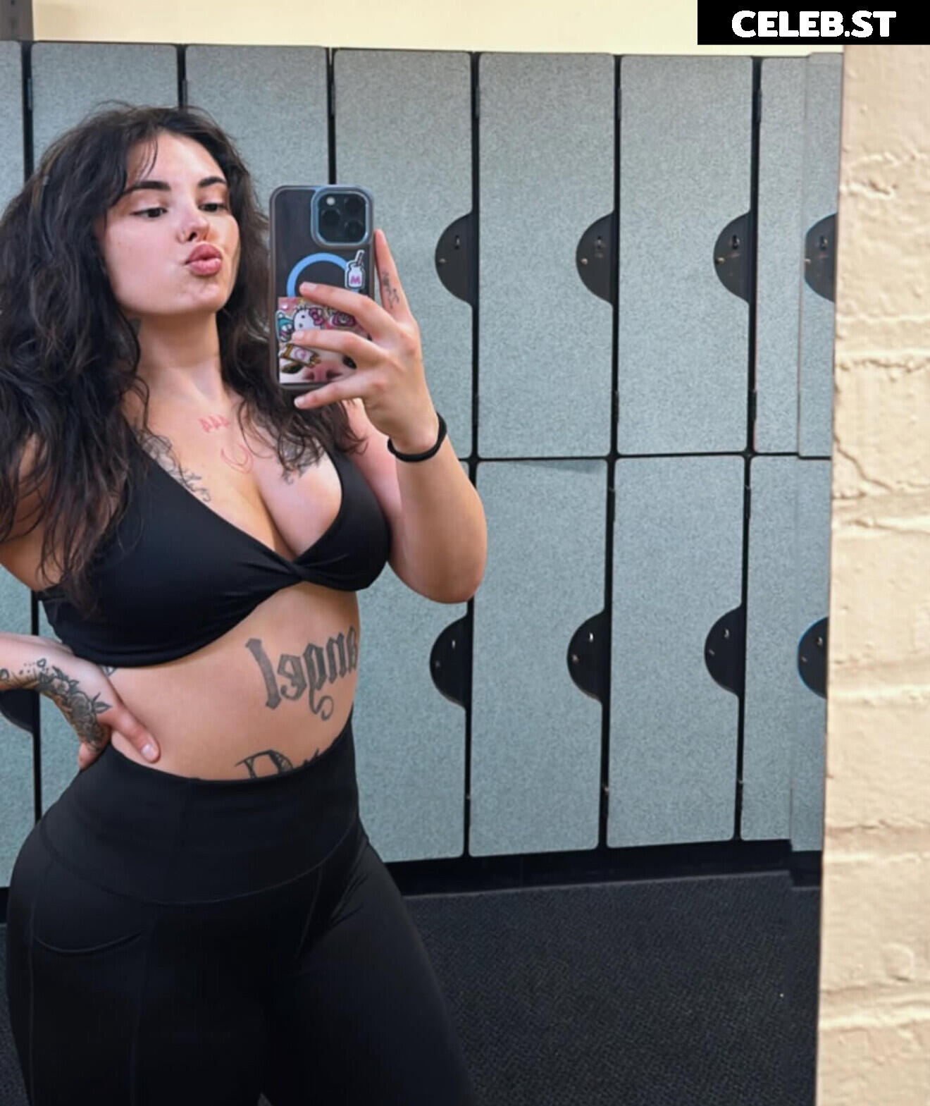 Jackie tomasulo / jackiestacksthejacksons / Squatwithjackie Image 12355865