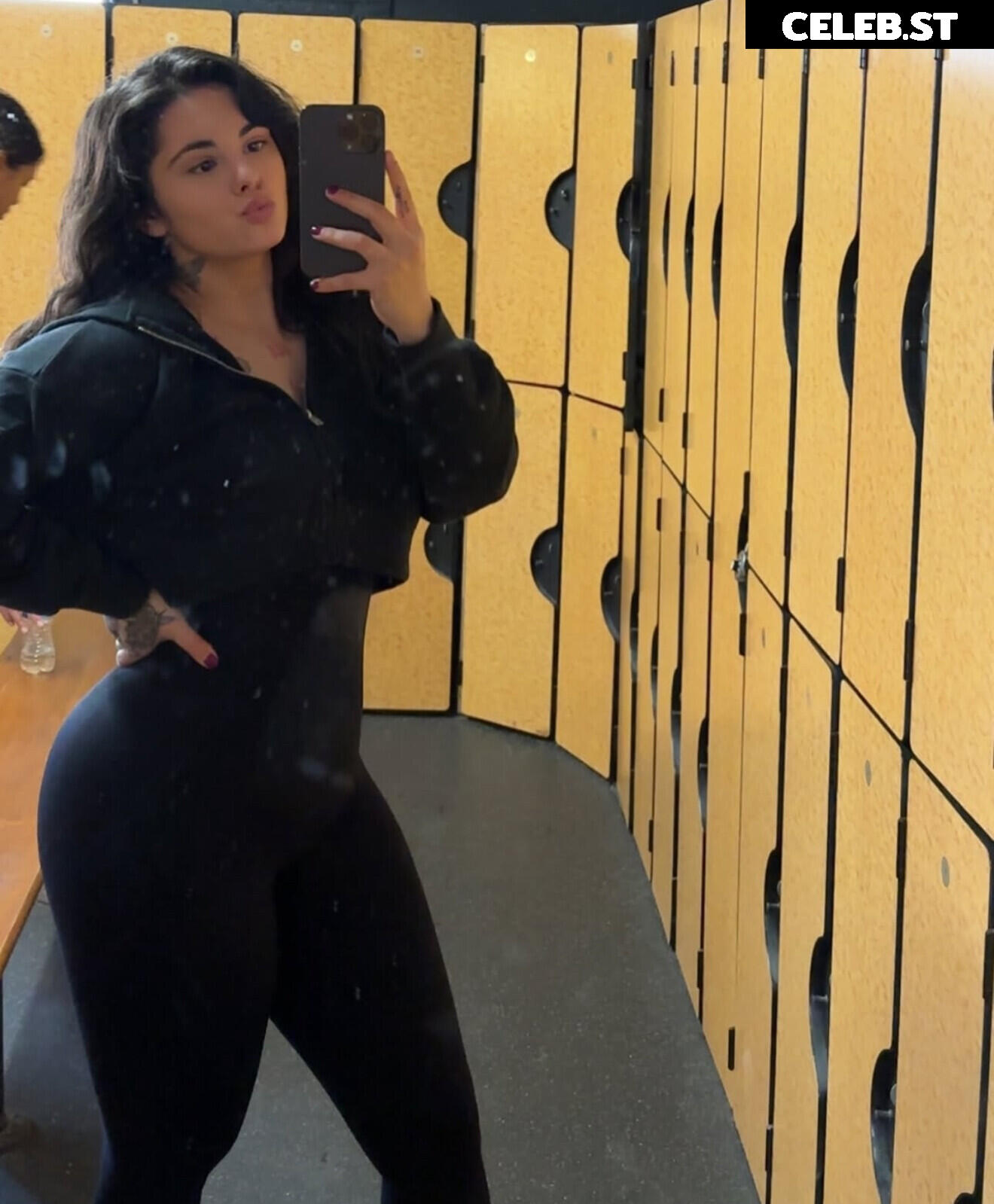 Jackie tomasulo / jackiestacksthejacksons / Squatwithjackie Image 12355869