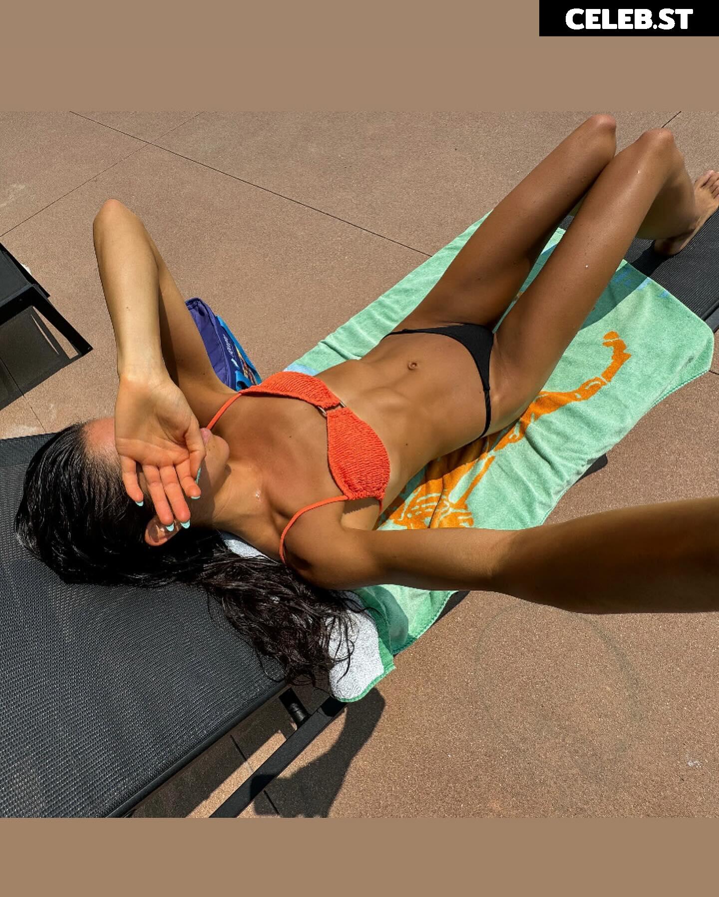 Caitlyn Miller | caitlynmiller_fit Image 12355424
