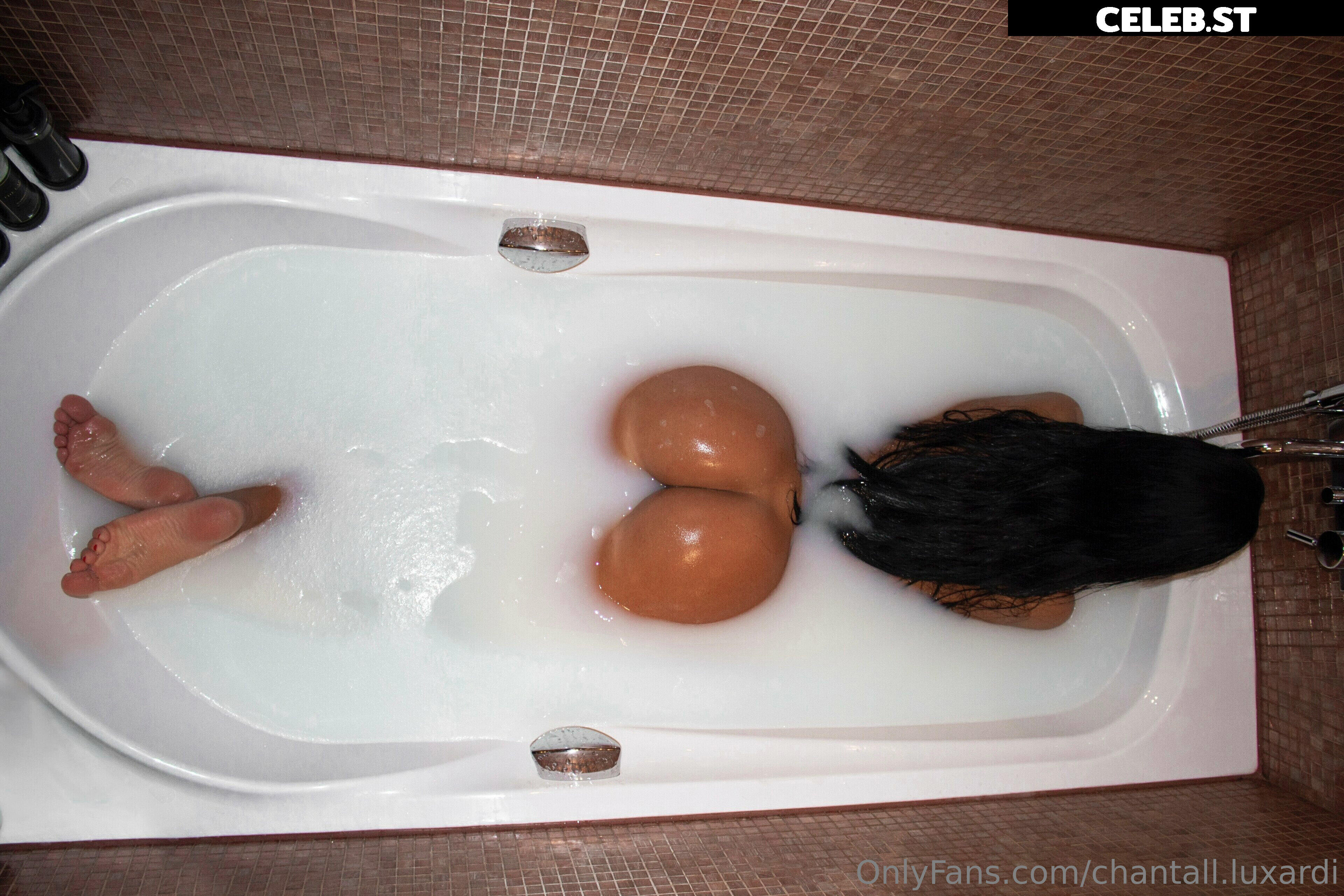 Adriane Linn | chantall.luxardi Image 12355777
