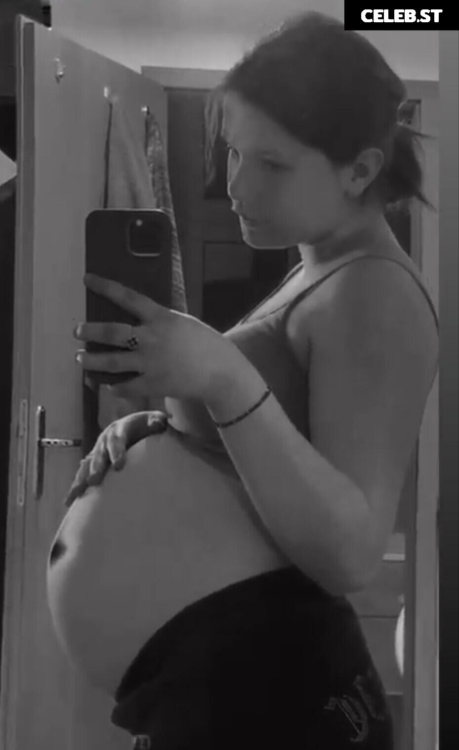 Mariya Oleksiyenko / mariya_oesyk Image 12355265