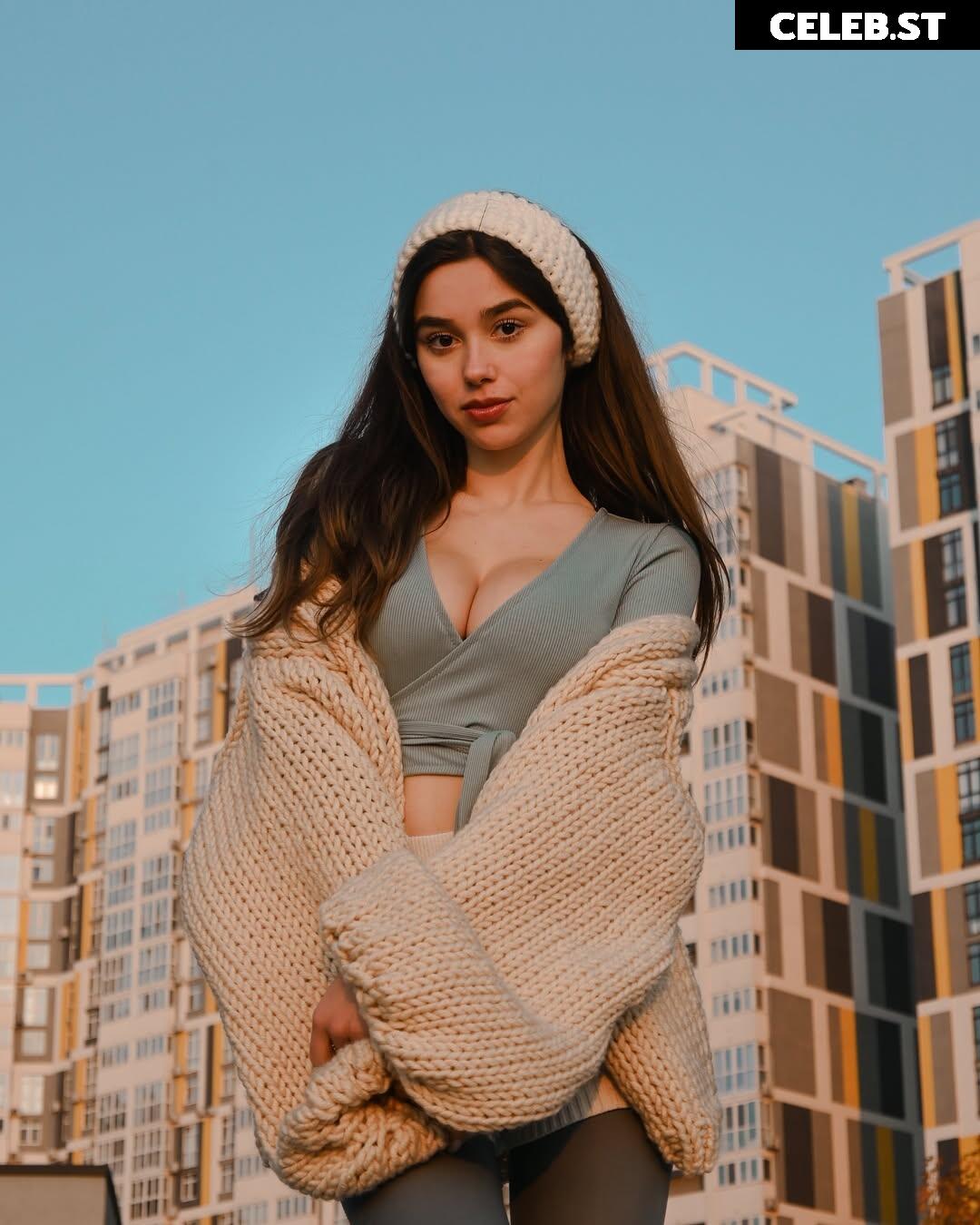 Mariia / m_lizz_ Image 12354593