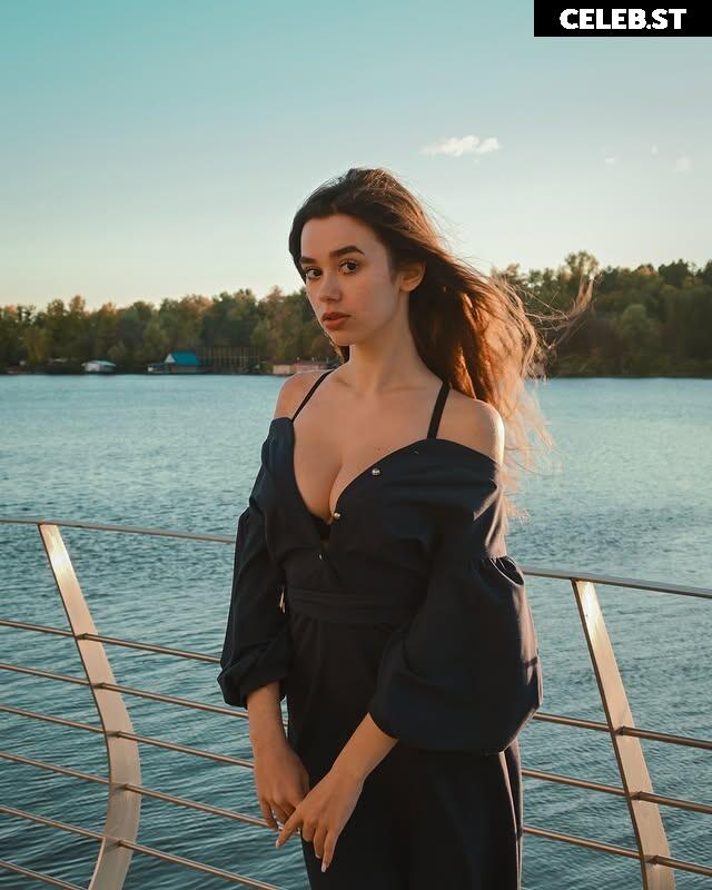 Mariia / m_lizz_ Image 12354527