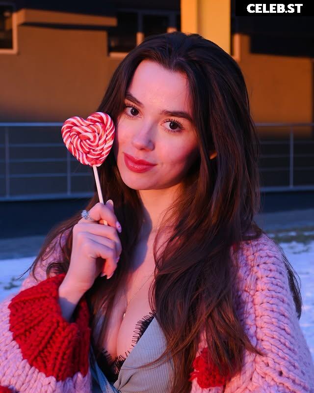 Mariia / m_lizz_ Image 12354559