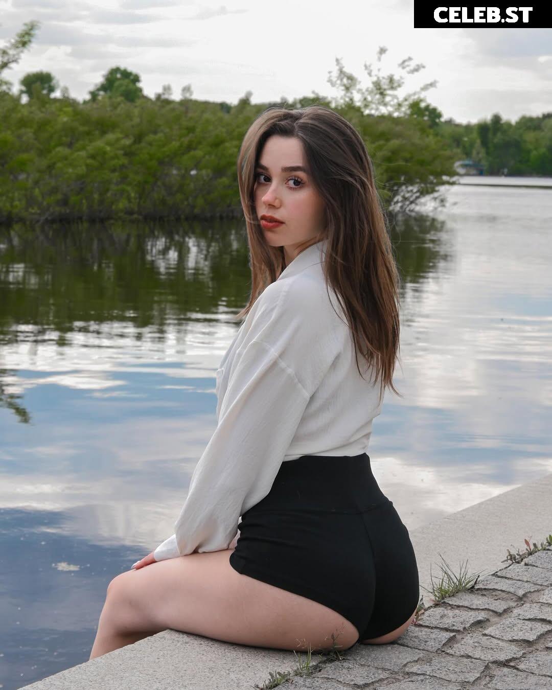 Mariia / m_lizz_ Image 12354610