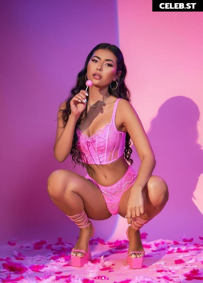 Florence Mueller aka flomoneyy Image 12354038