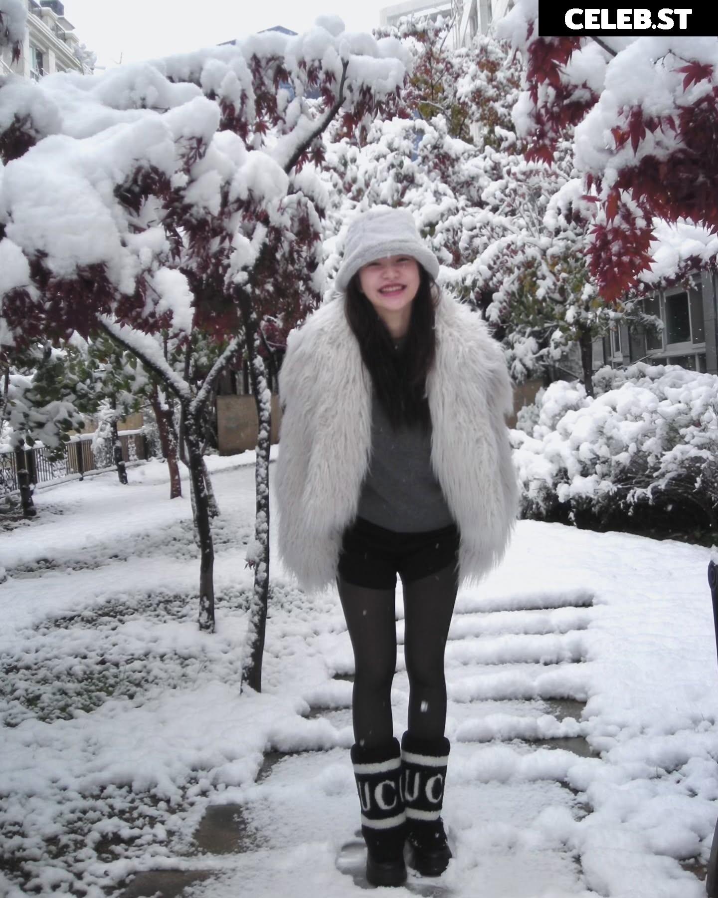 Kim Ye-rim (Yeri - Red Velvet) Image 12353024