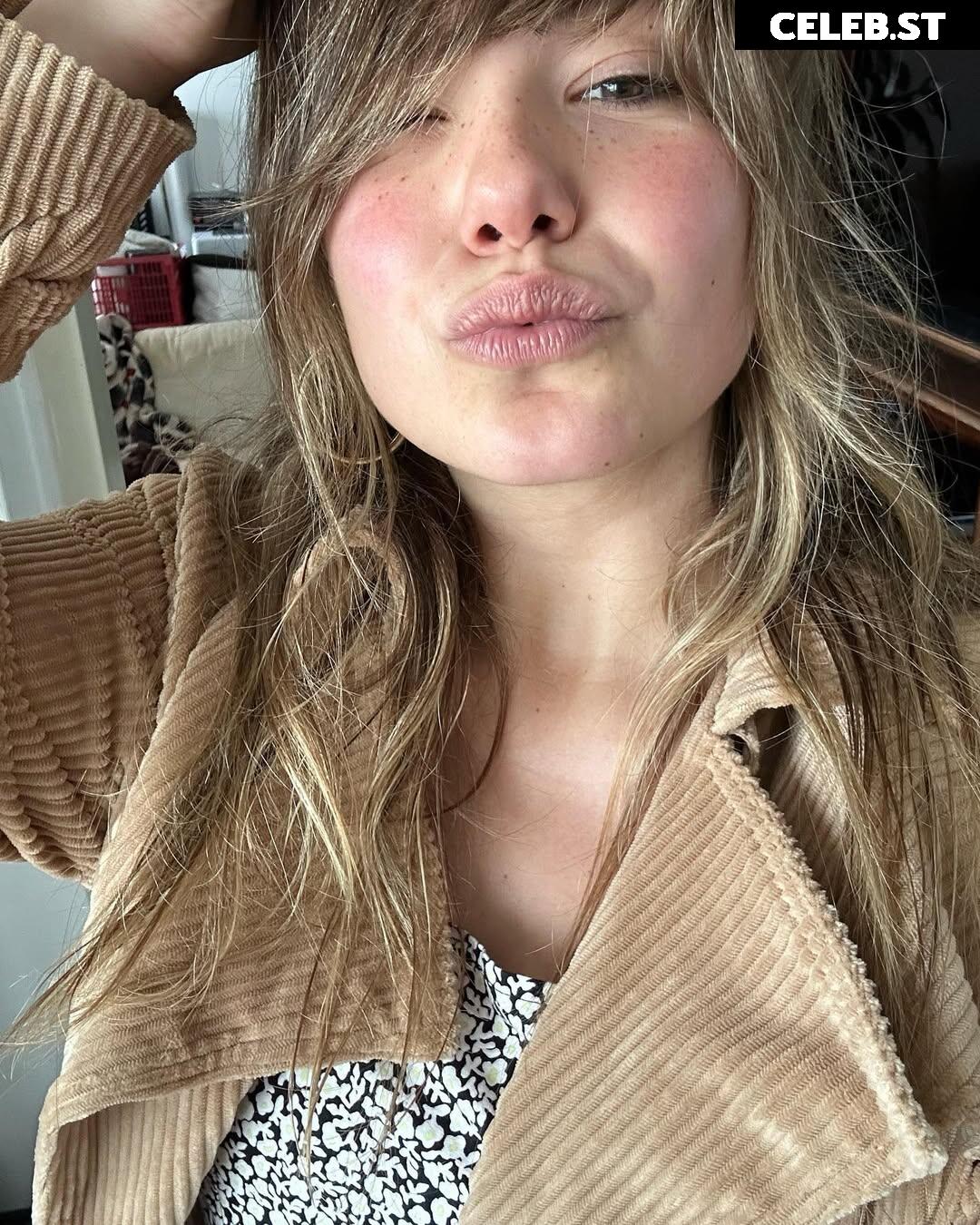 Abbey Hoes Image 12353243