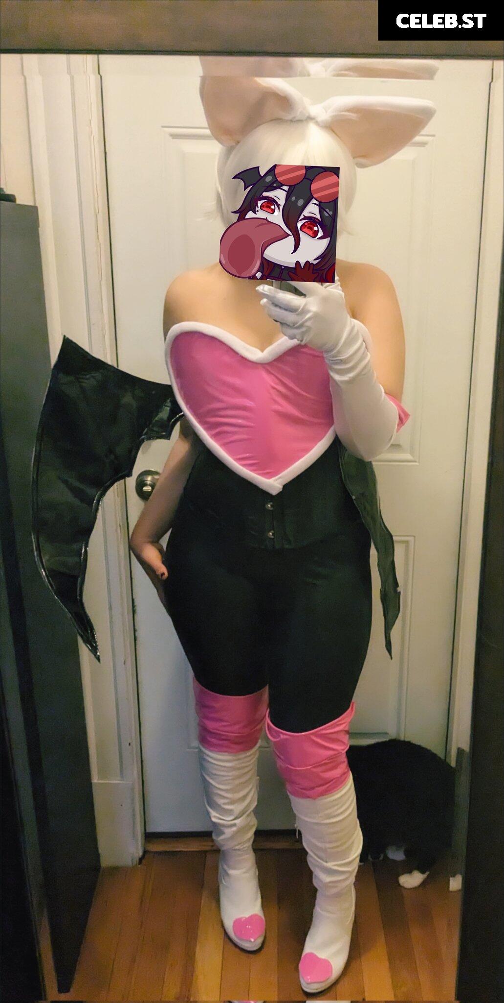 Carmilla Roux Image 12362557