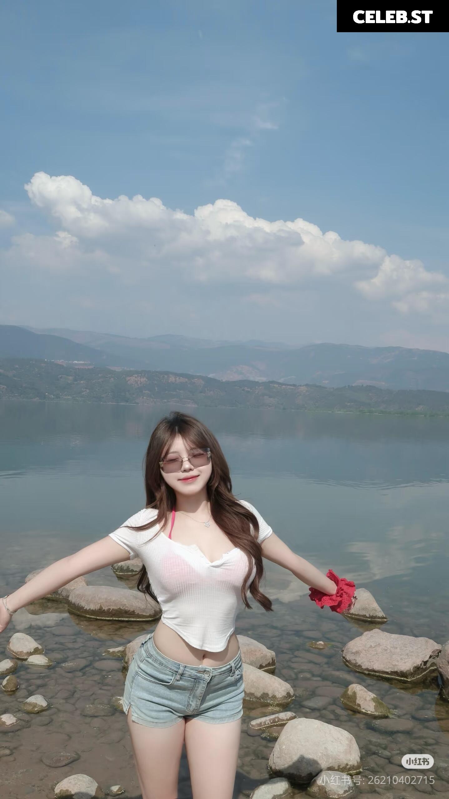 Xiaomaokunkun2 (小猫困困 / 小猫困困教主) Image 12348846