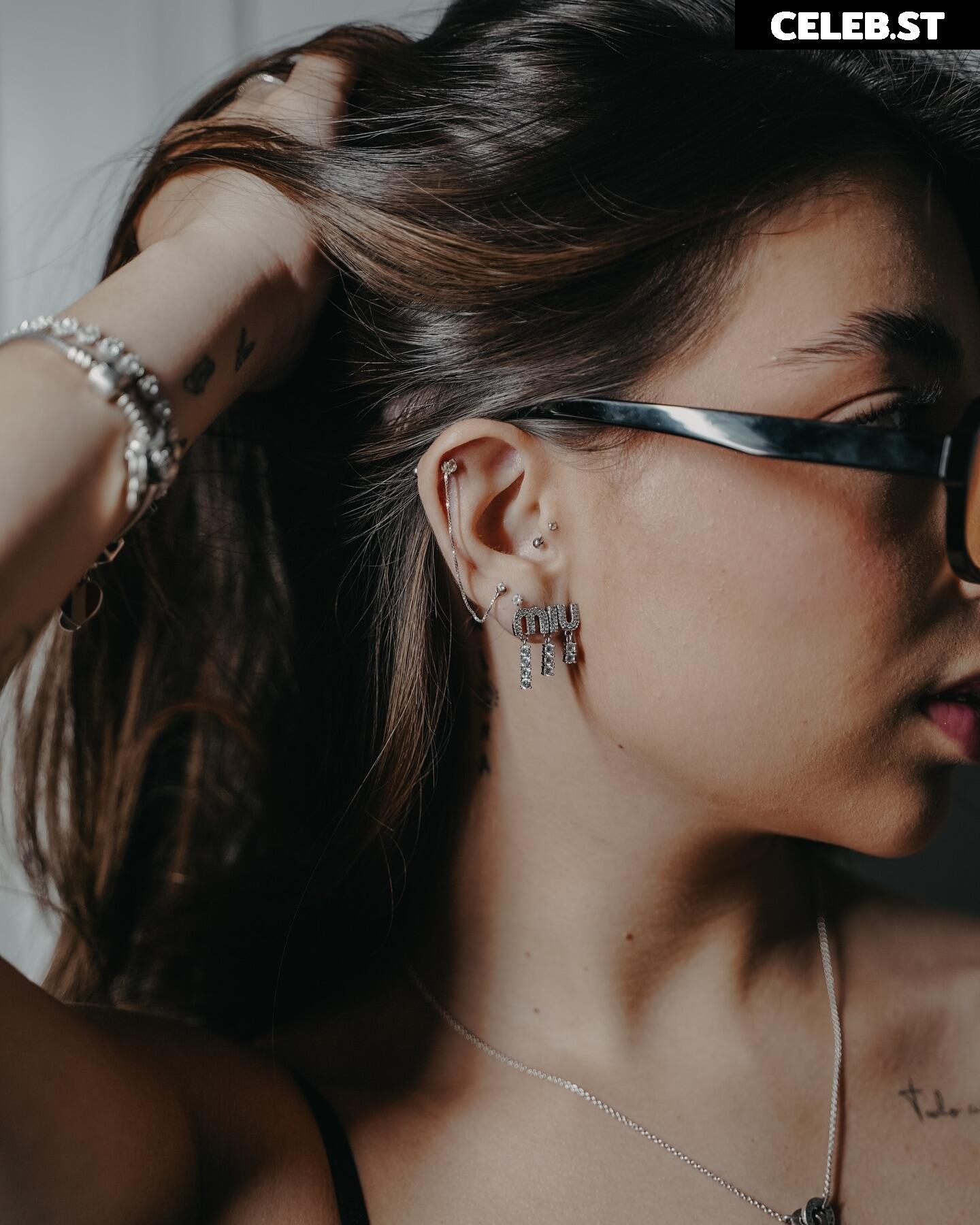 Taby Carvalho Image 12341459