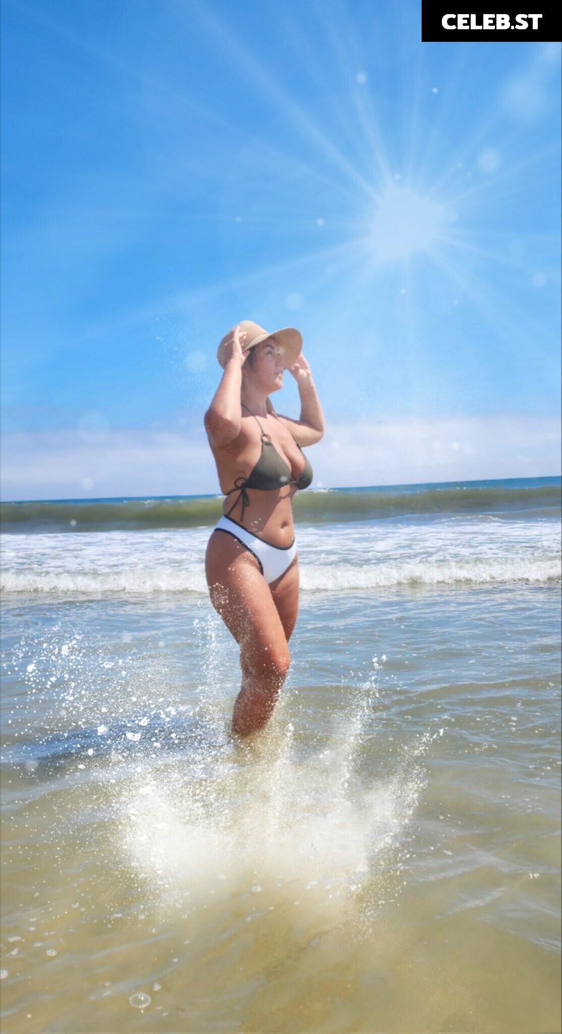 Marina Morris Image 12315997