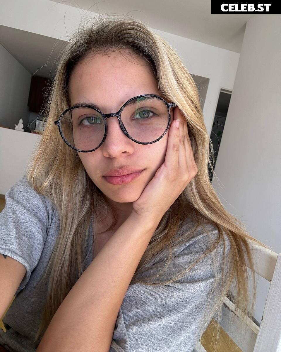 lea_vlmt - lea_vlmtt - Léa Valmont Image 12315843