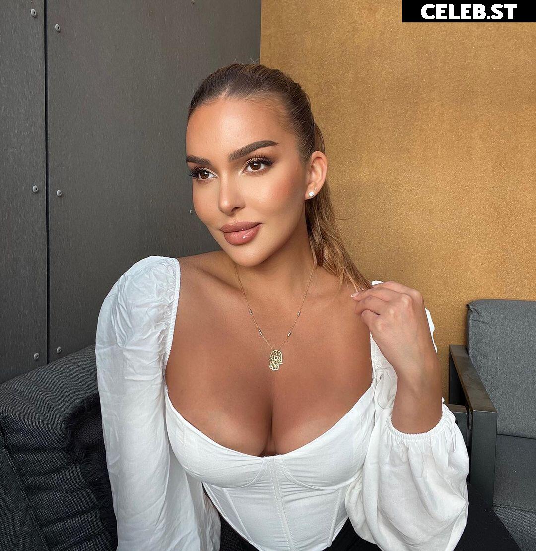 Sara Chafak Image 12313415