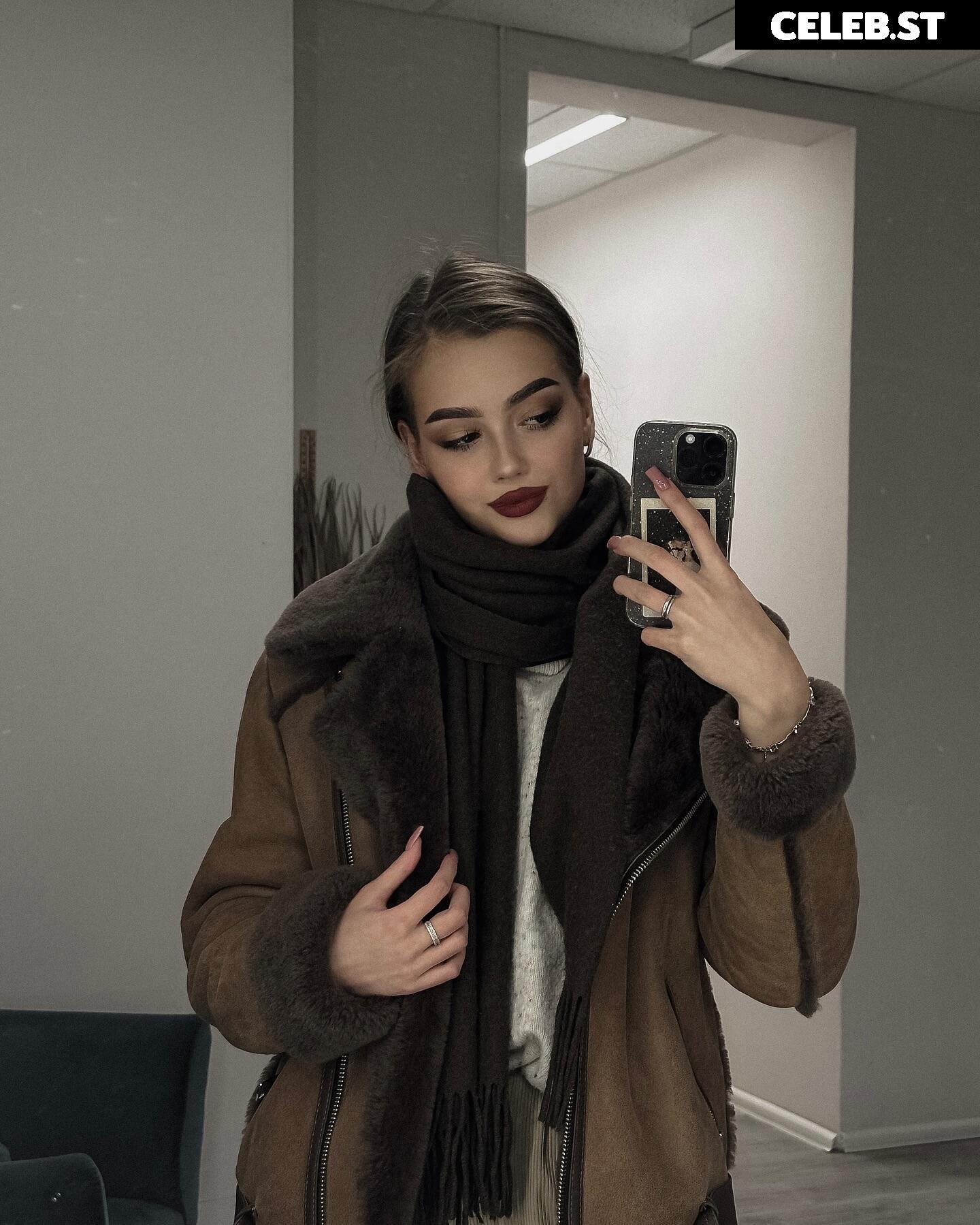 Alina Zaozerskaya / alina.zaozerskayaaa / zaozerskayalina / Алина Заозерская Image 12313209