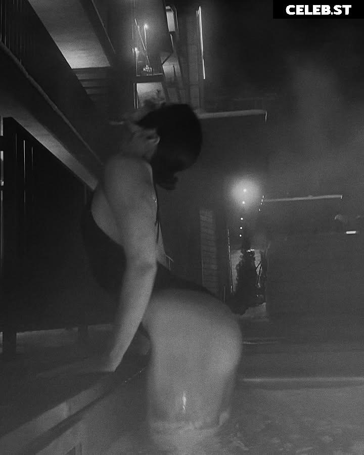 yuliana_peters.l Image 12312418