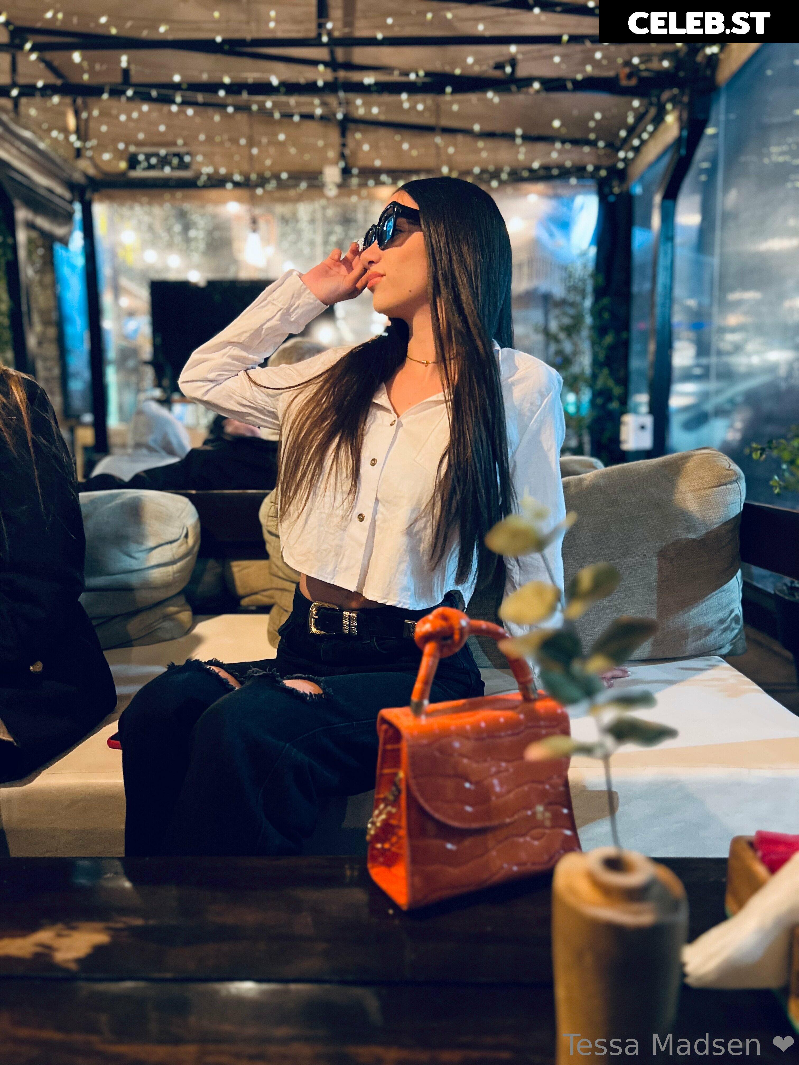 Tessa Madsen / Calm-Library Image 12325908