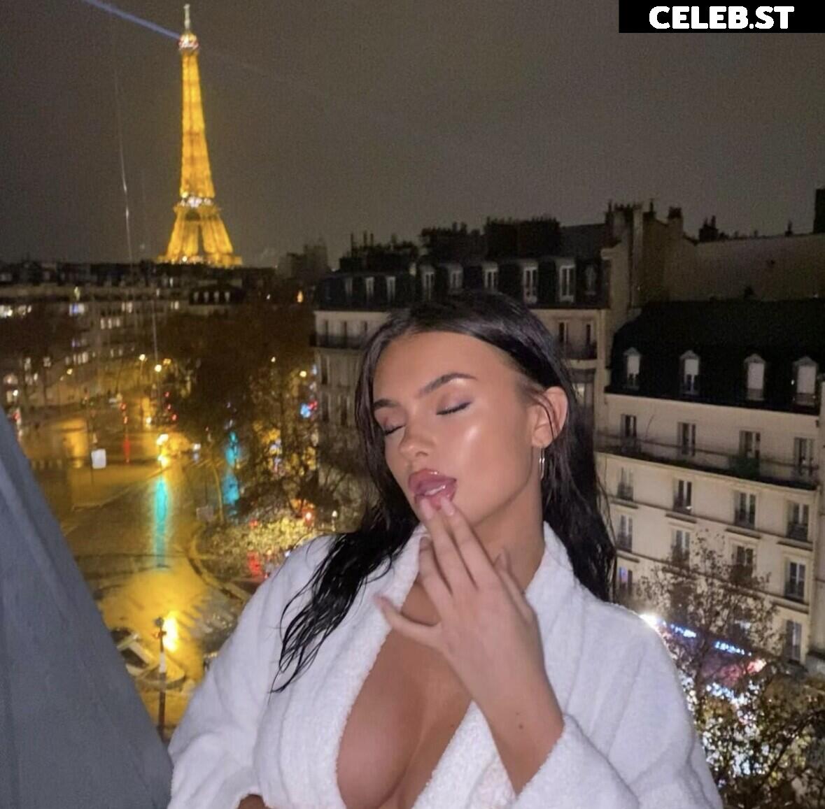 Emily May Hope Image 12325085