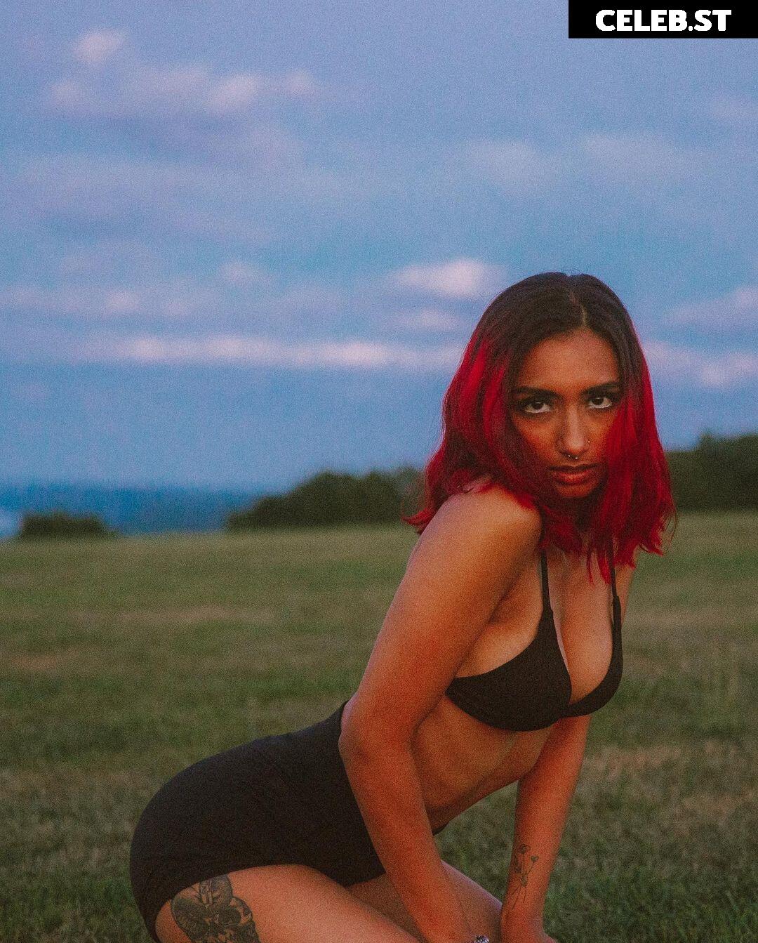 Shaghana Doyle | shagisabadword Image 12324937