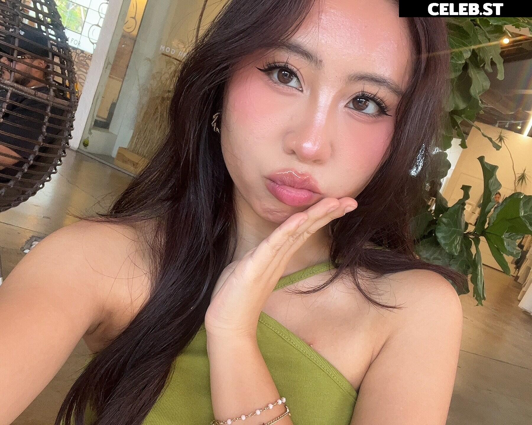 Shaina Cha / @shaina_cha_ Image 12324434