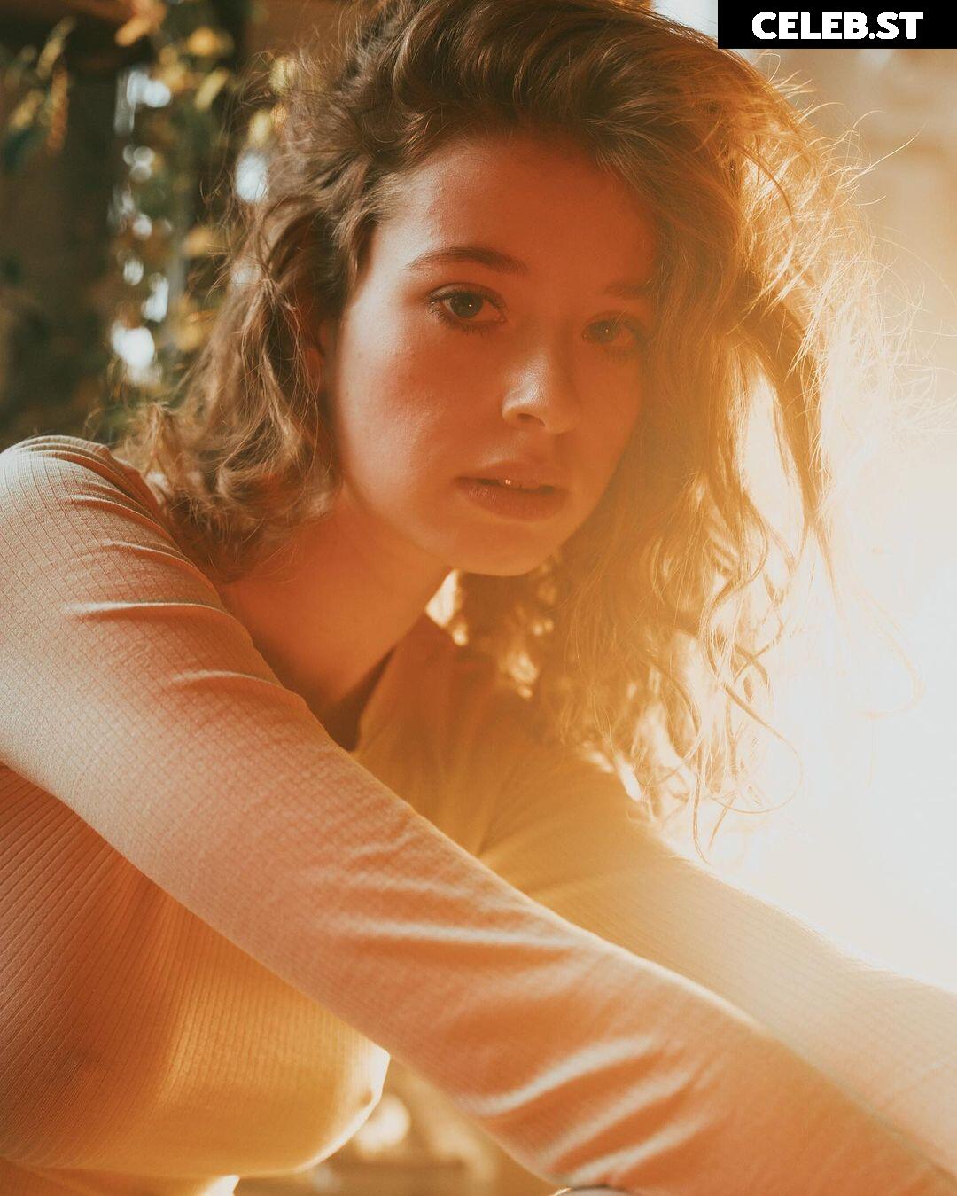 Sophie.srm Image 12324771