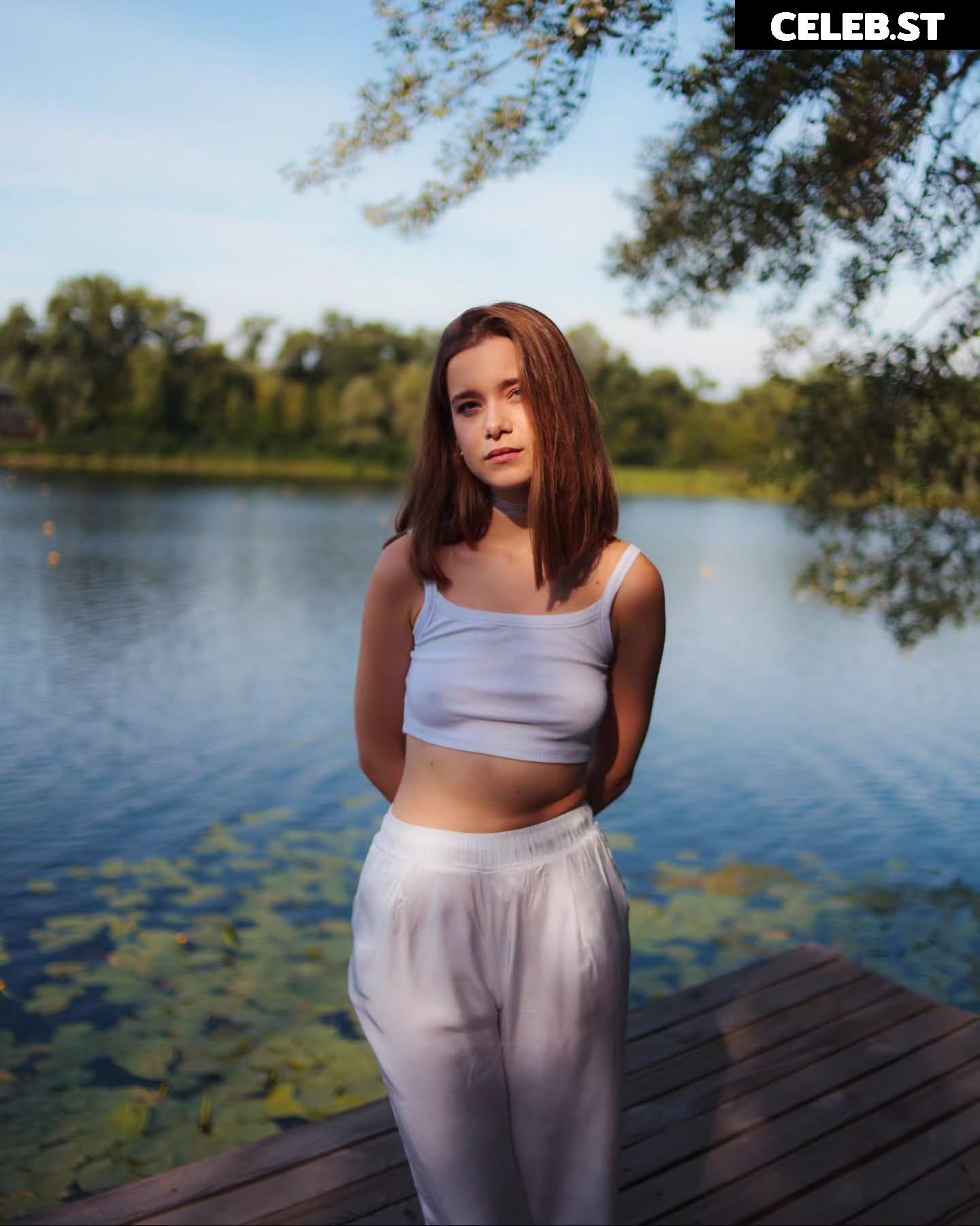 Liza Voroncova Image 12324134