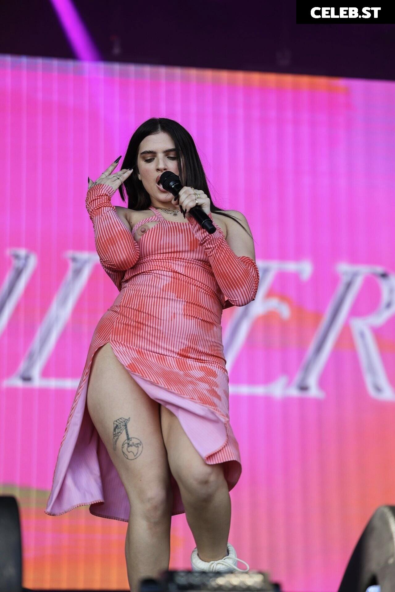 Mae Muller Image 12321140