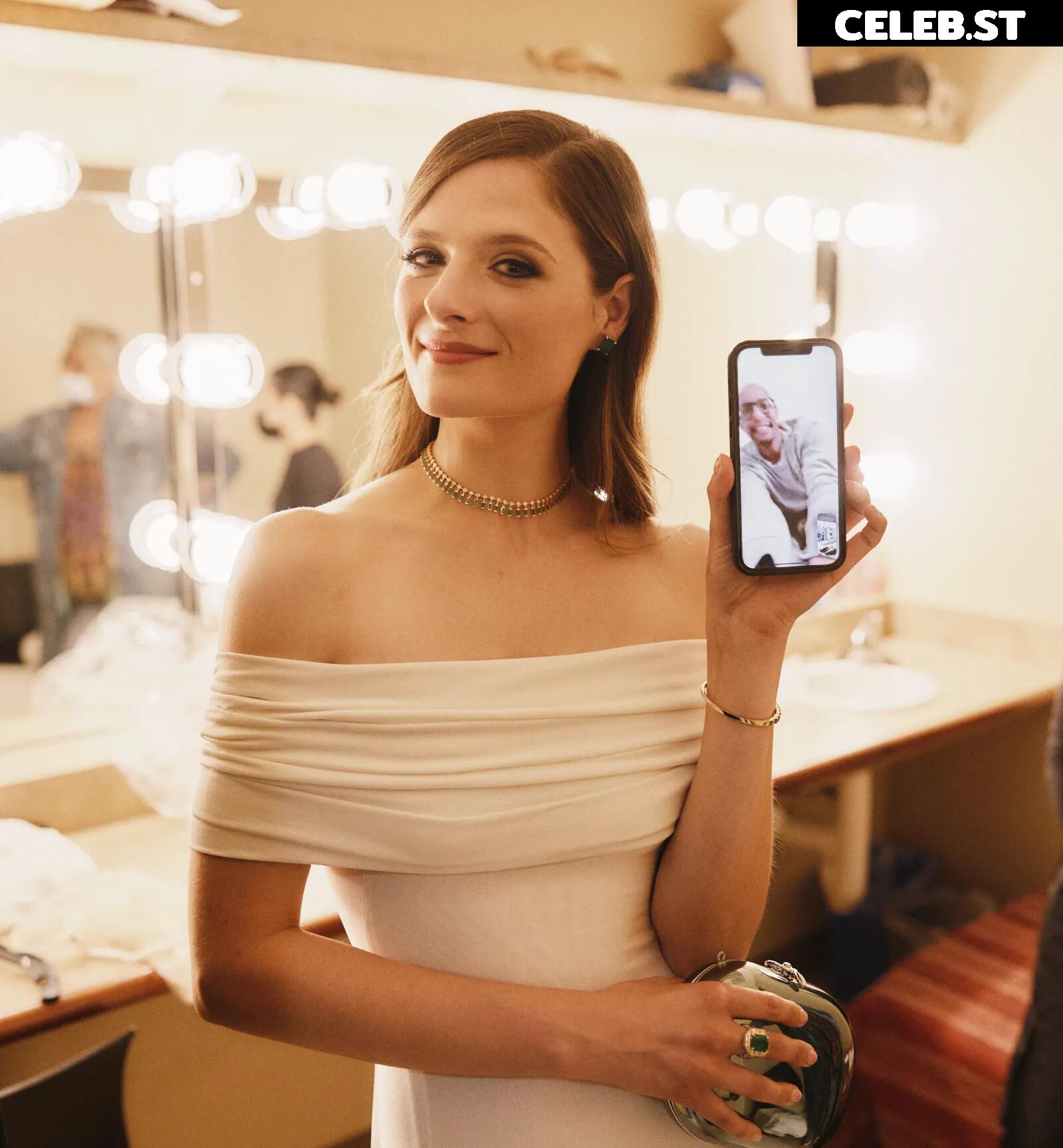 Louisa Jacobson Image 12321173