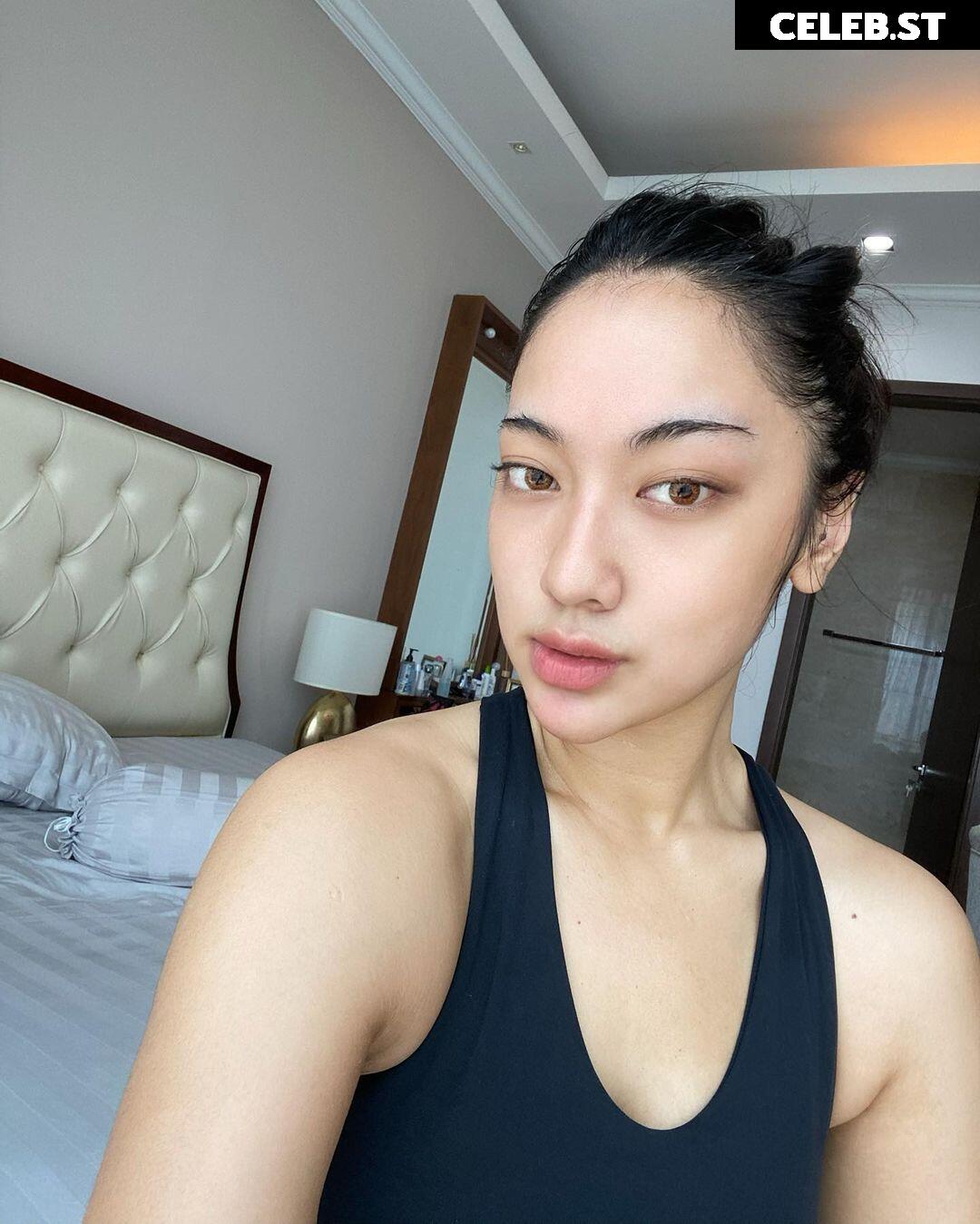 Anindita hidayat Image 12323526