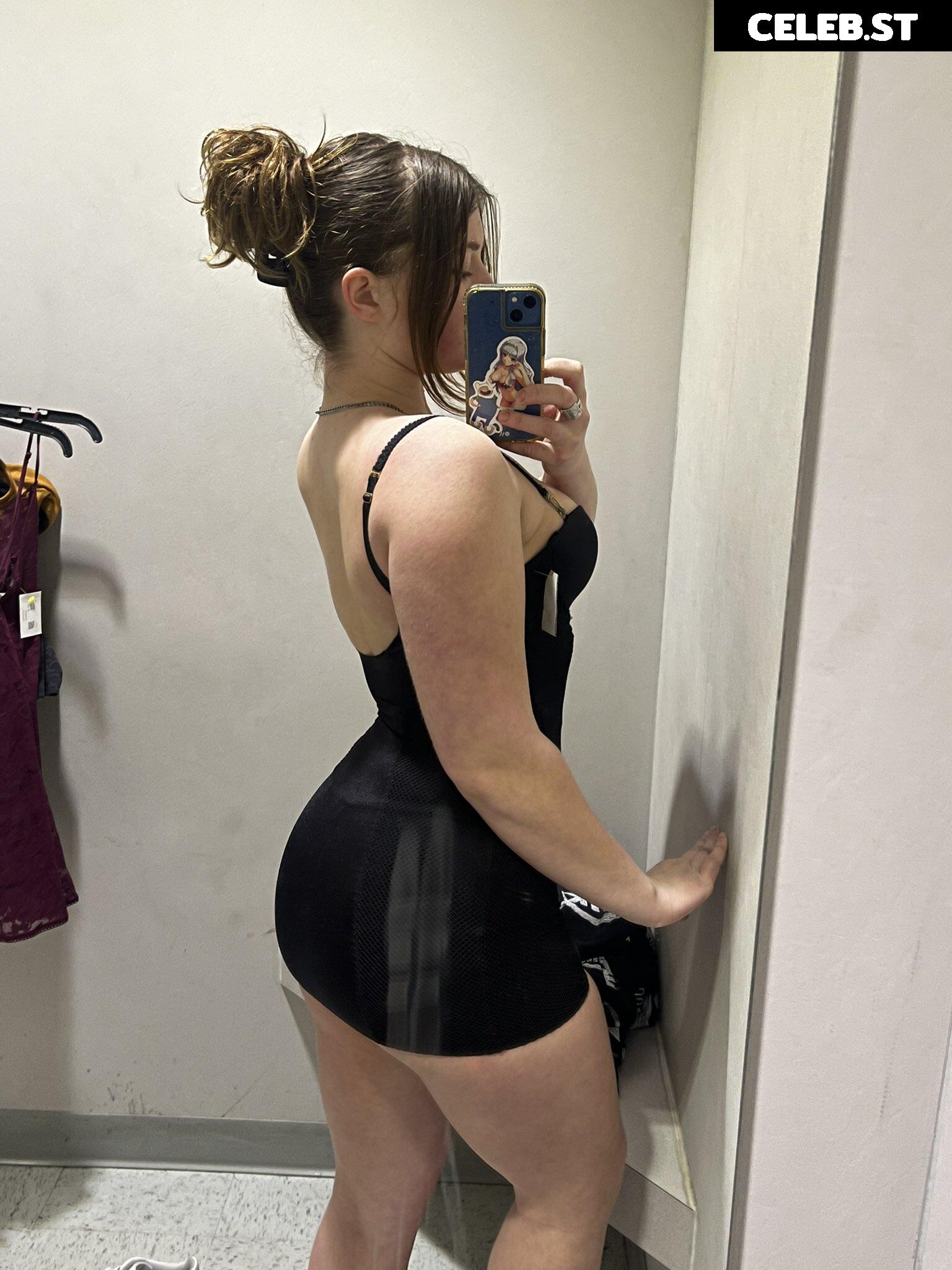 badlilbunny23 / BunnySmokez Image 12329624