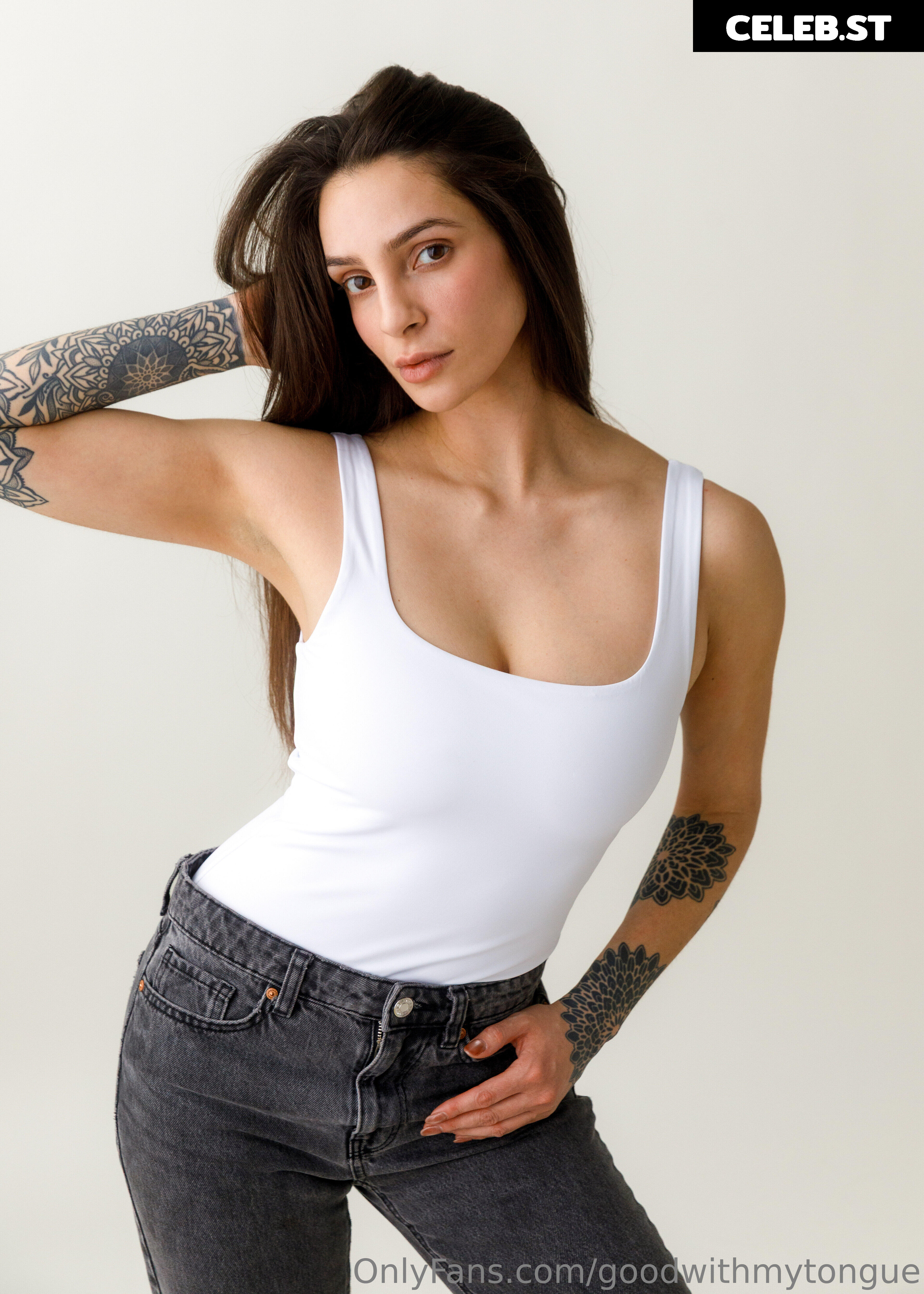 Isamobella / goodwithmytongue / Isabella Monreal / elenalengua Image 12338638