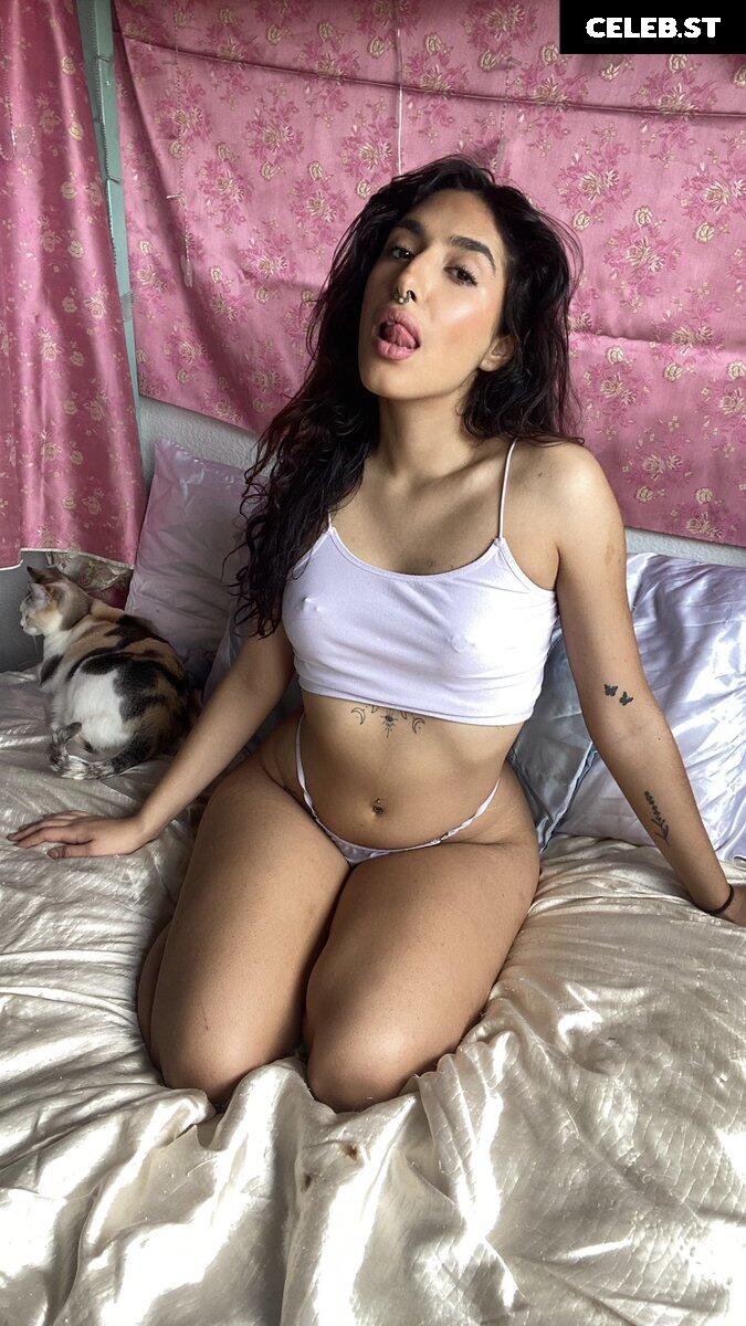 urgrllcrush / urluvrgrll / sara Image 12333968