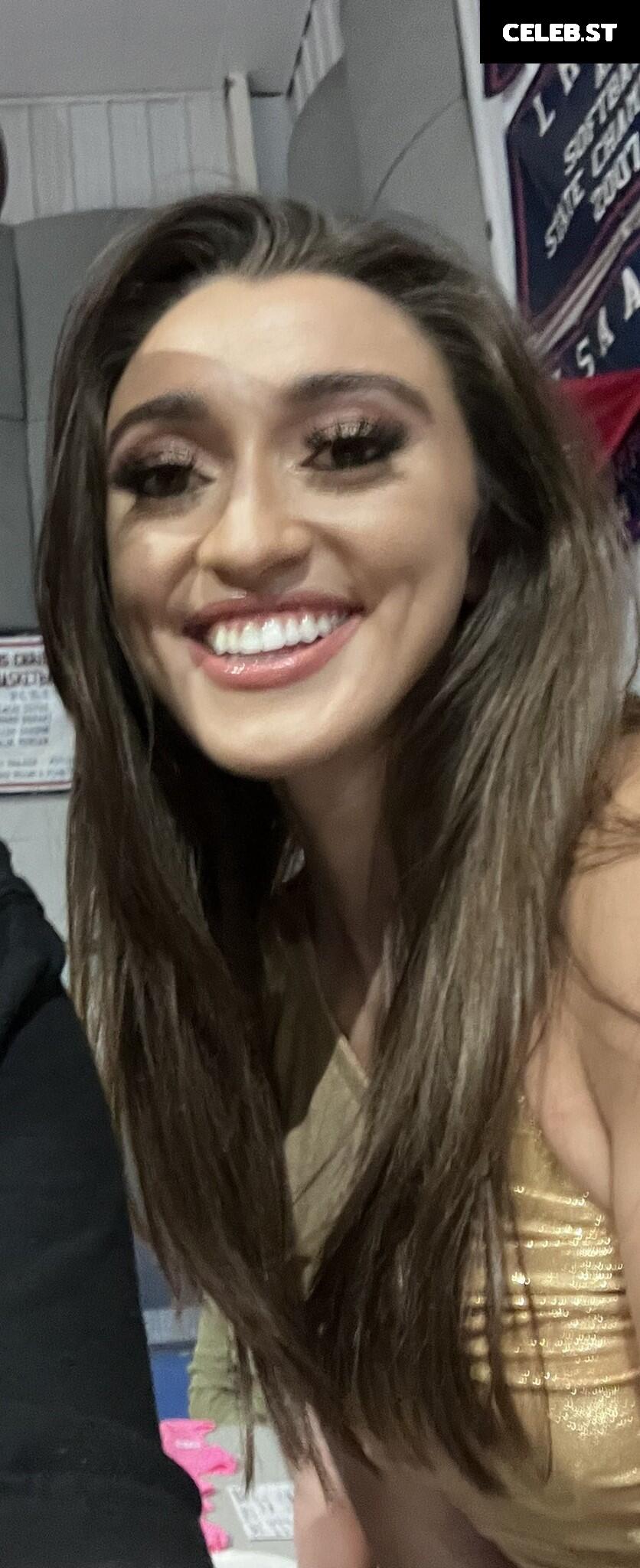 Wren Sinclair / Madi Wrenkowski Image 12339921