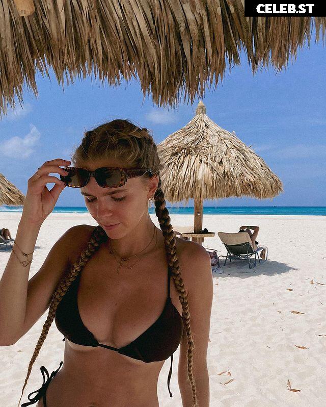Lies Zhara (Dutch Influencer) Image 12301846