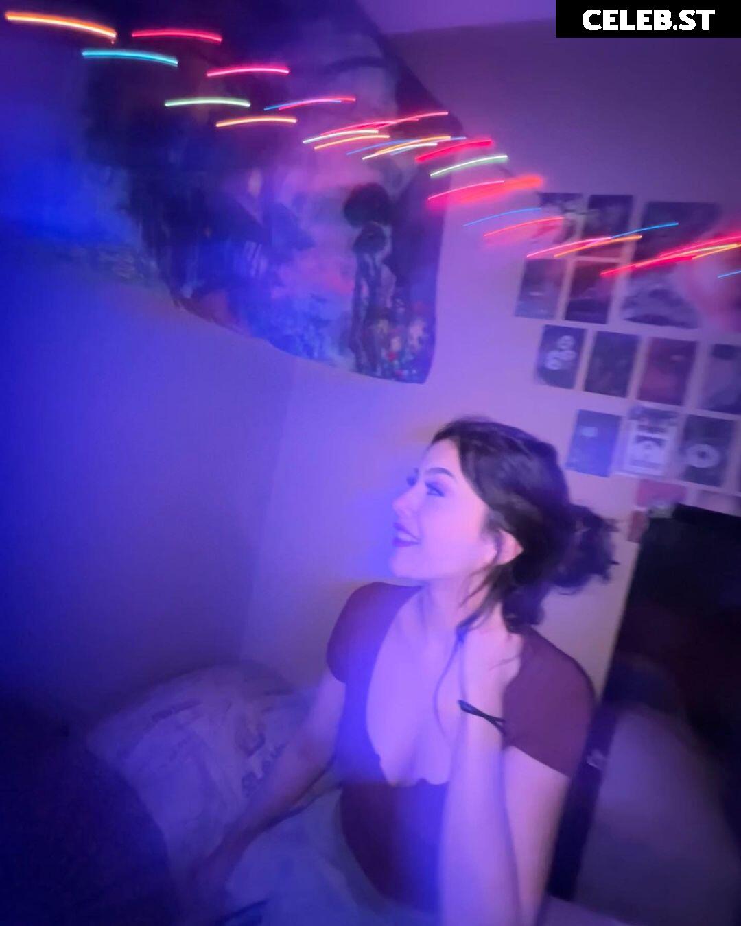 Chlo Poko/ chlo6803 / chlopoko Image 12301215