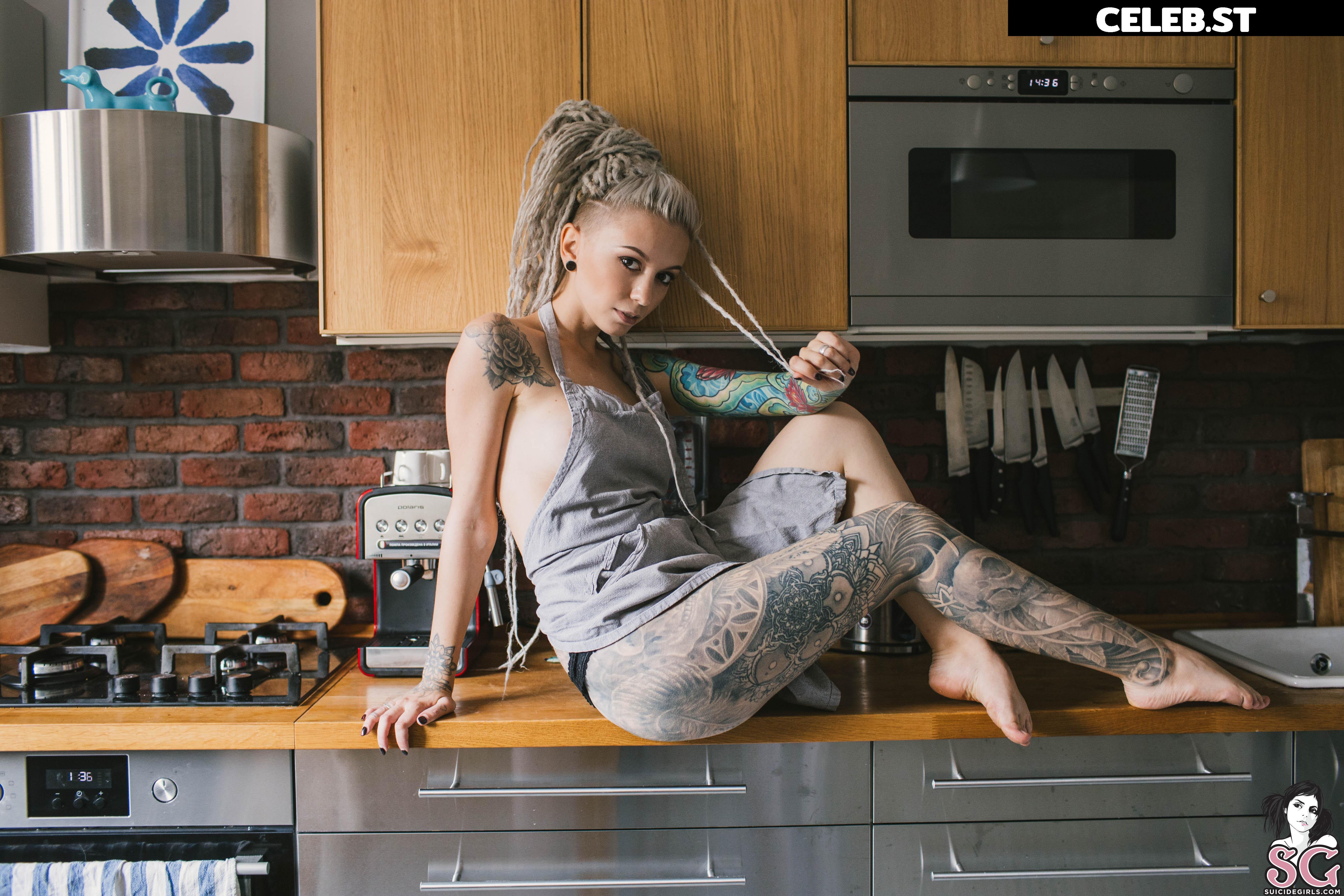 219983 Image 12394843