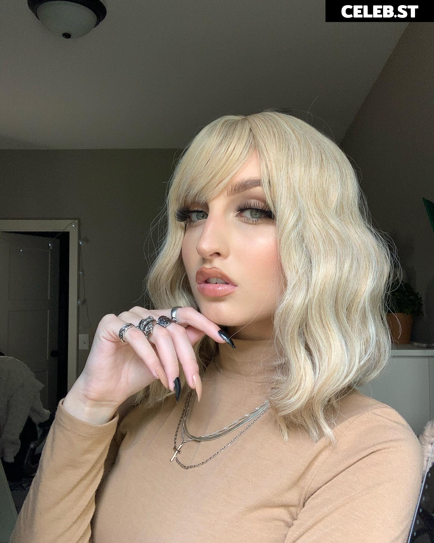 beebee ASMR Image 12380401