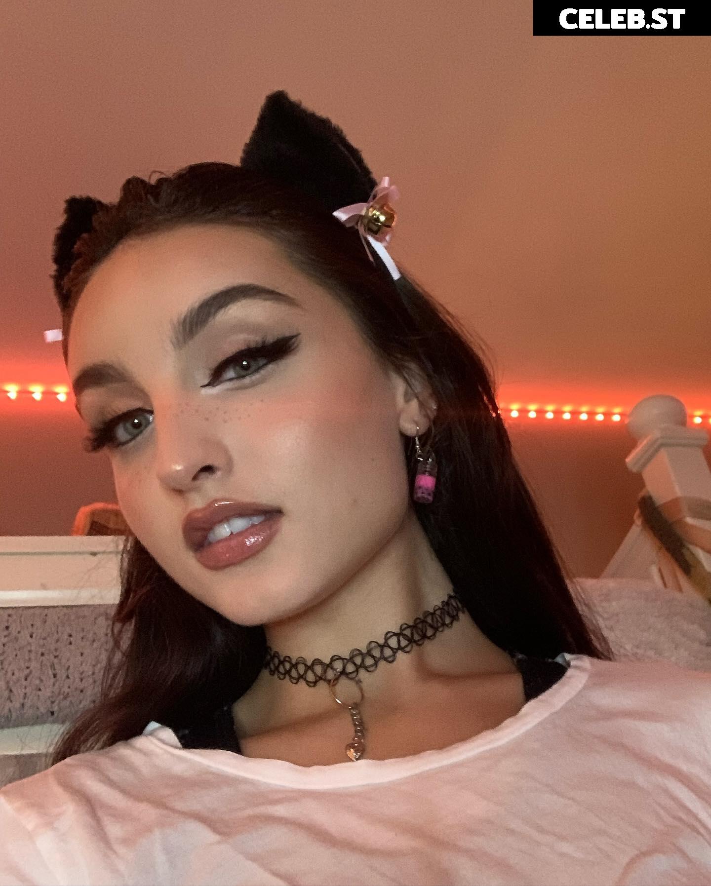 beebee ASMR Image 12380431