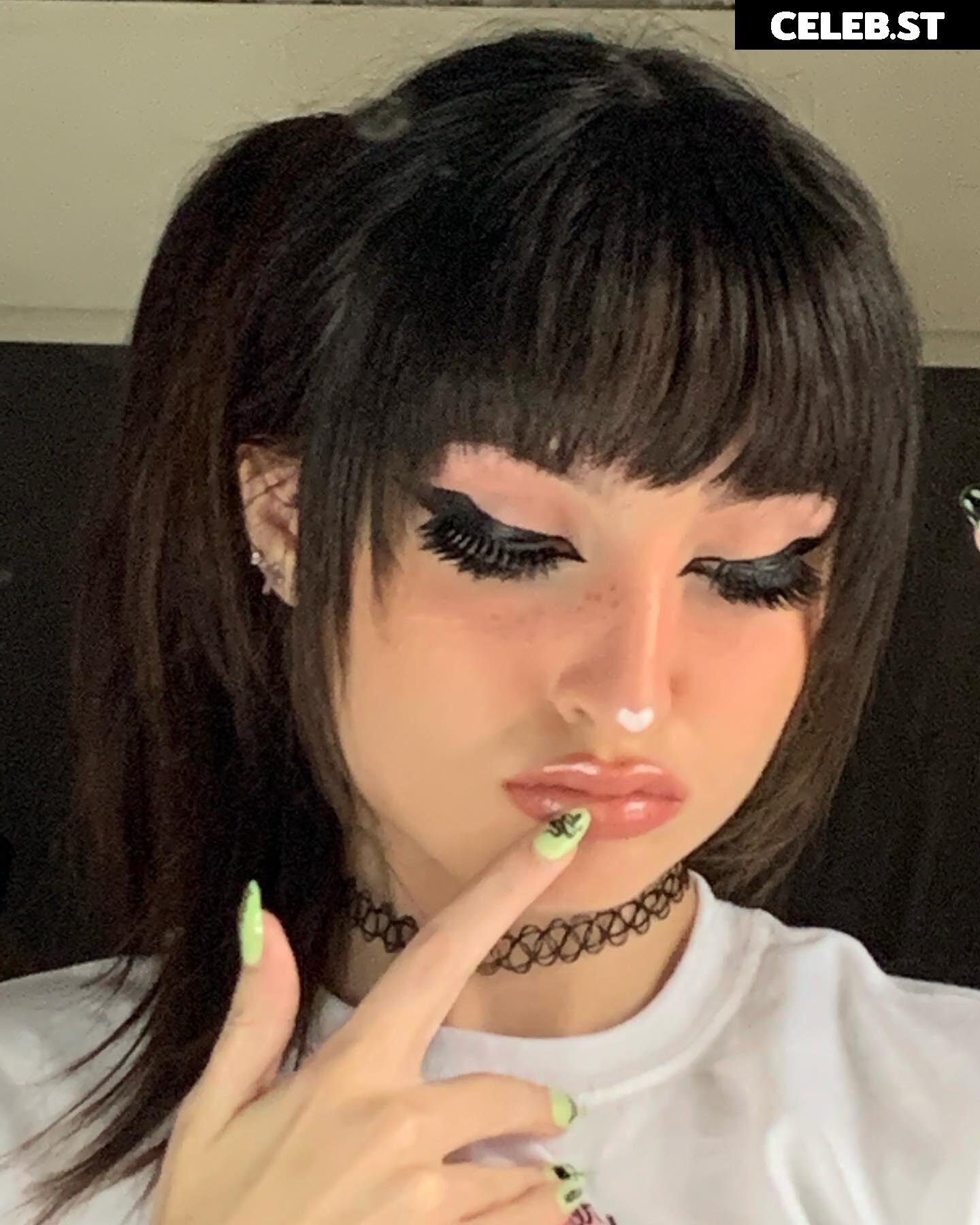 beebee ASMR Image 12380453