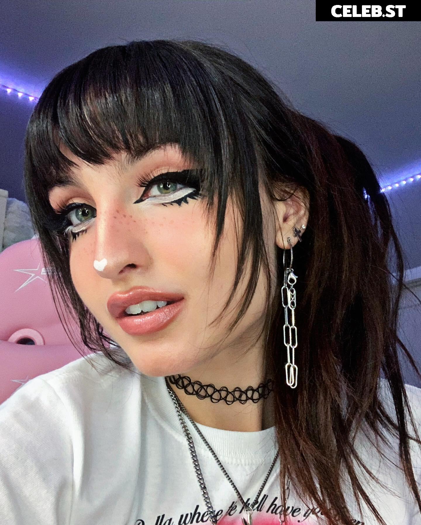 beebee ASMR Image 12380443