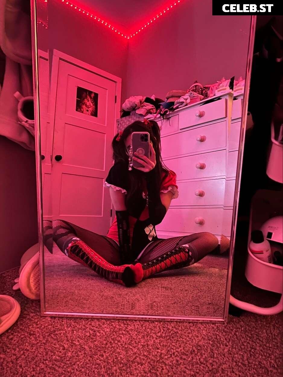 beebee ASMR Image 12380472
