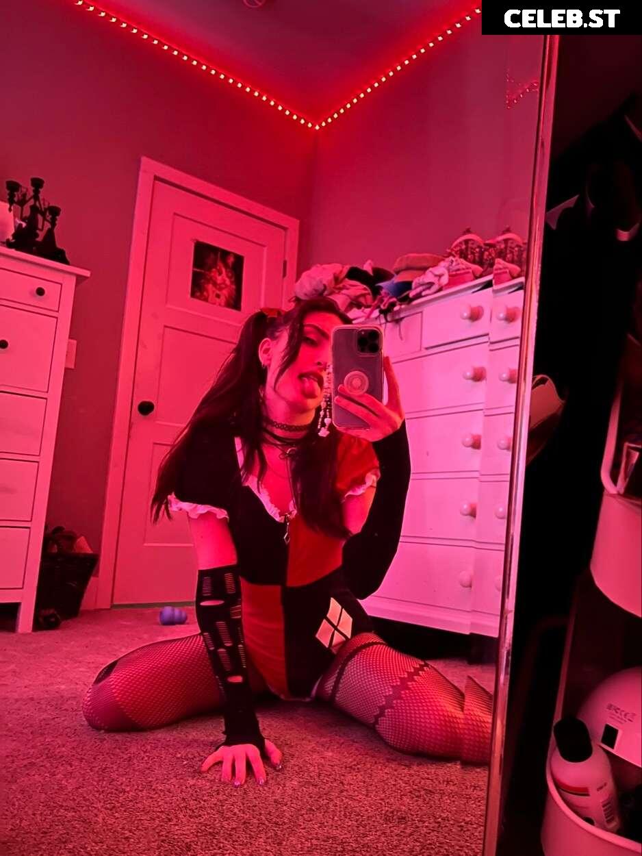beebee ASMR Image 12380471