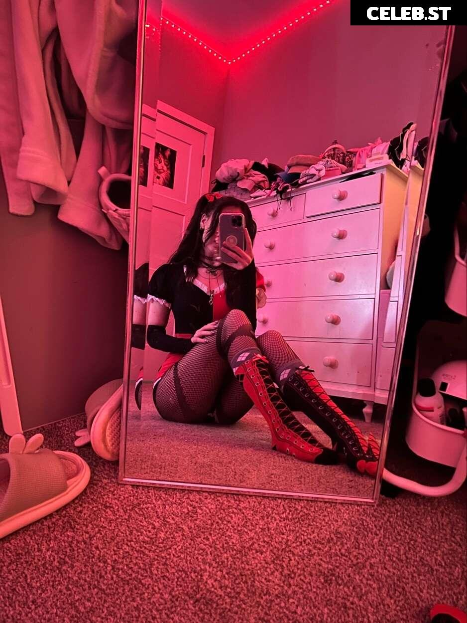 beebee ASMR Image 12380475