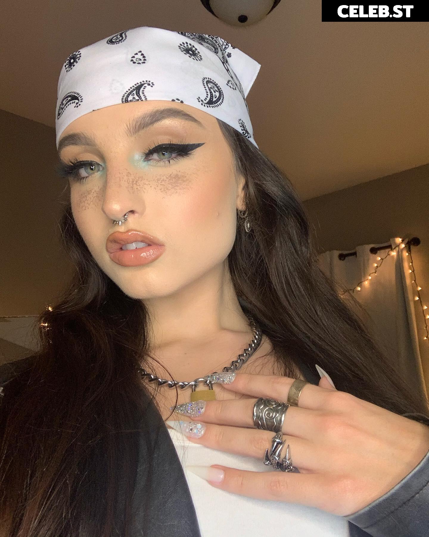 beebee ASMR Image 12380354